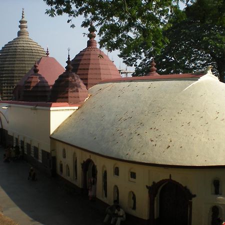 Ashirwad Homestay Guwahati Bagian luar foto