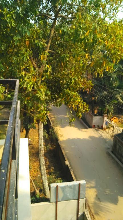 Ashirwad Homestay Guwahati Bagian luar foto